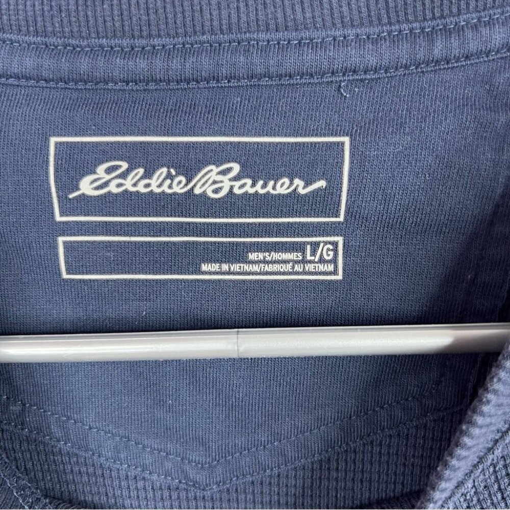 Eddie Bauer long sleeve thermal waffle knit Men's Deep Blue Crewneck Sweater - Picture 4 of 6